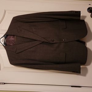 Brown Joseph Abboud suit 42R 36W 31L excellent condition